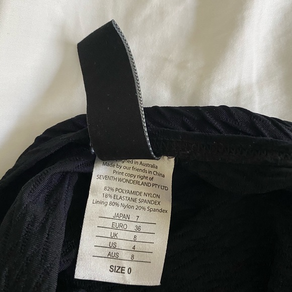 Like new condition beautiful swimsuit - Picture 7 of 10